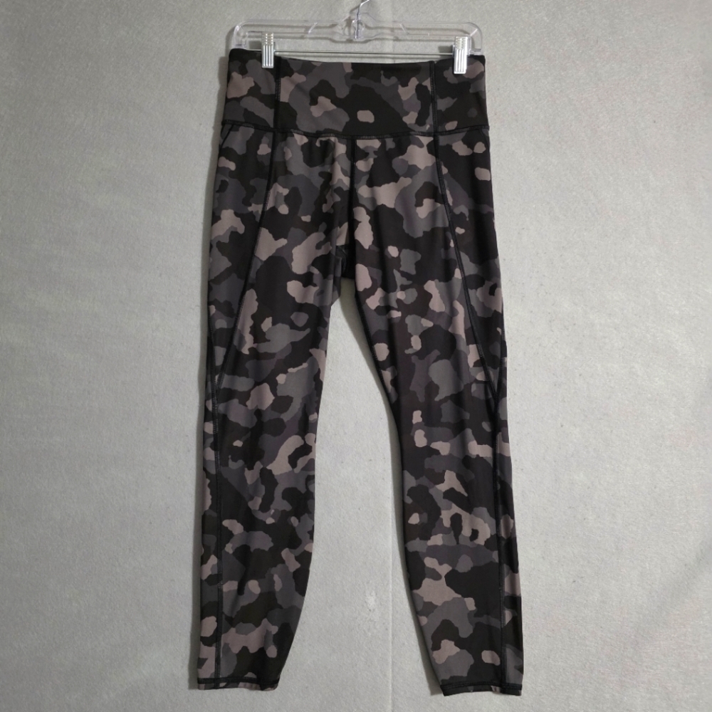 Athleta Womens Black Lightning Camo 7/8 Tight 487500 Size Medium